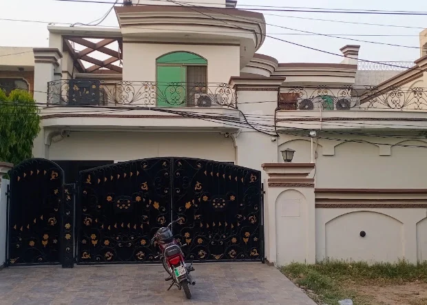 Samya Sheraz exterior and entrance at 144-A Abu Bakar Block Garden Town Lahore